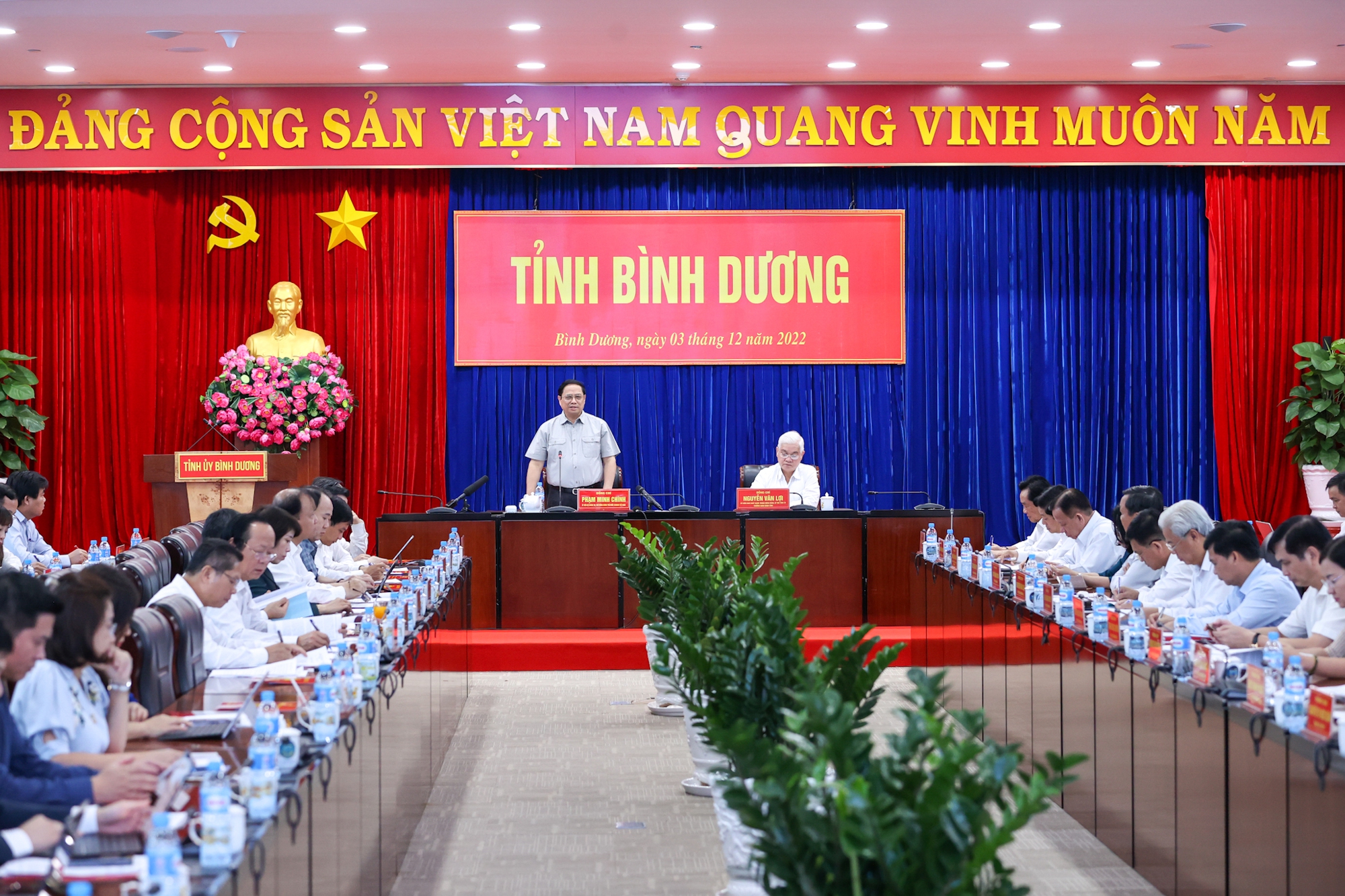 Thủ tướng gợi ý Bình Dương phải xác định một số nhiệm vụ trọng tâm như tập trung cho công tác quy hoạch; xác định công việc để đầu tư trọng tâm, trọng điểm – (Ảnh: VGP/Nhật Bắc).